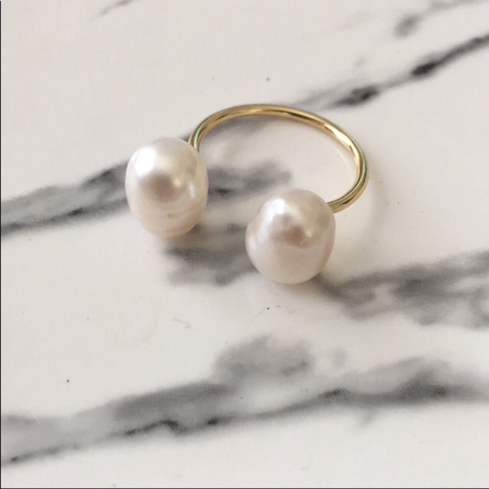 Erth X “Tu Y Yo” Double Pearl Ring - Picture 1 of 5